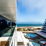 White Titanic -luxury Turism 3*
