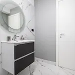 White Titanic -luxury Turism 3*