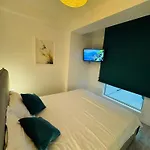 White Titanic -luxury Turism Apartmanhotel Năvodari