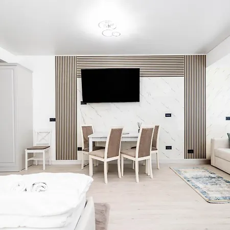 White Titanic -luxury Turism Aparthotel