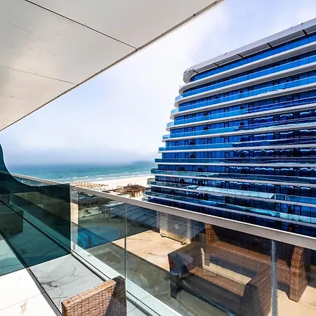 White Titanic -luxury Turism 3*