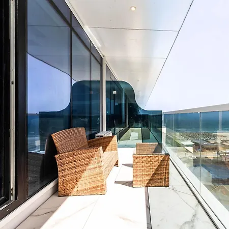 Apartahotel White Titanic -luxury Turism