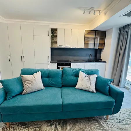 White Titanic -luxury Turism