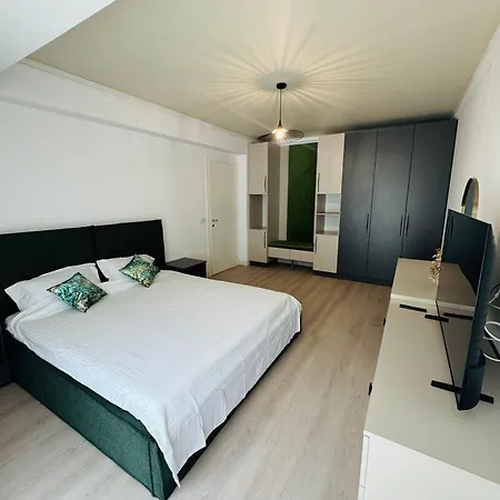 White Titanic -luxury Turism Aparthotel Năvodari