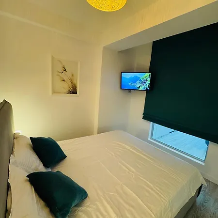 White Titanic -luxury Turism Aparthotel Năvodari