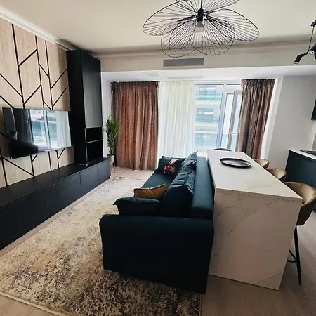 White Titanic -luxury Turism Năvodari