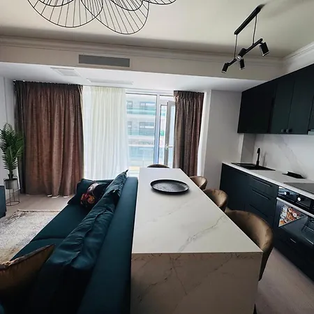 White Titanic -luxury Turism Apartahotel Năvodari