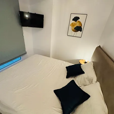 White Titanic -luxury Turism