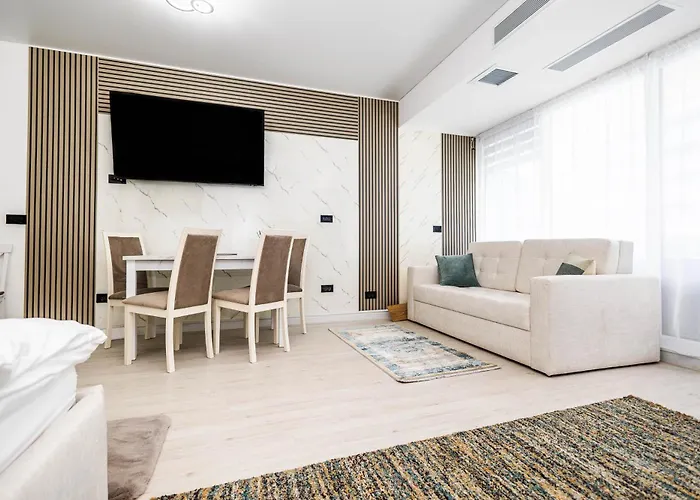 White Titanic -luxury Turism Aparthotel