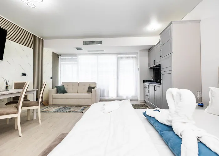 Aparthotel White Titanic -luxury Turism