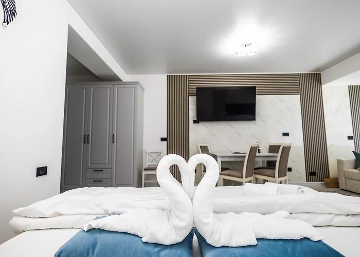 White Titanic -luxury Turism 3*