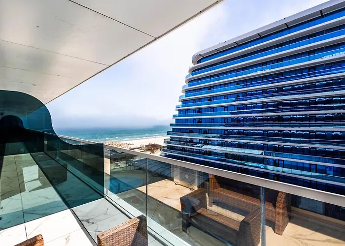 White Titanic -luxury Turism 3*