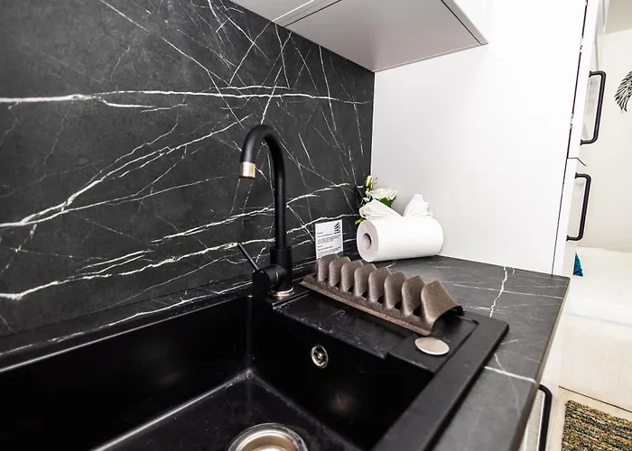 White Titanic -luxury Turism