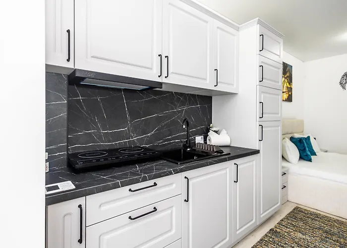 White Titanic -luxury Turism Aparthotel 3*