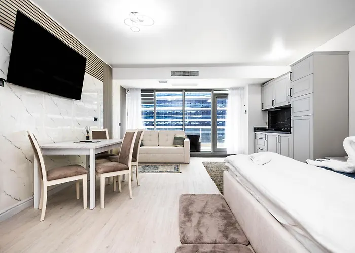 White Titanic -luxury Turism Aparthotel