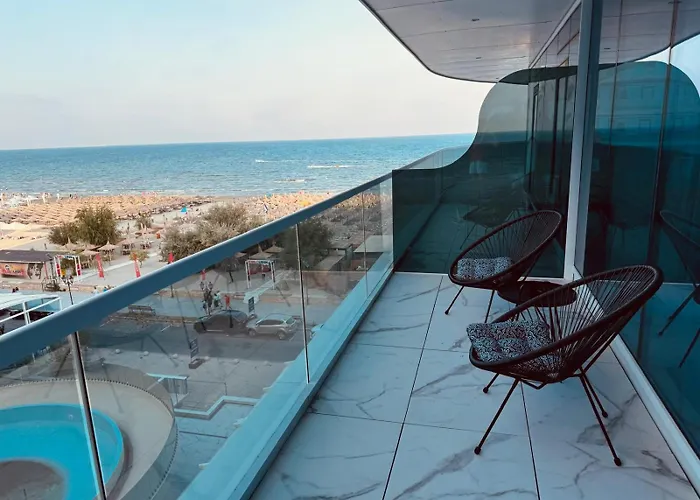 Aparthotel White Titanic -luxury Turism Navodari