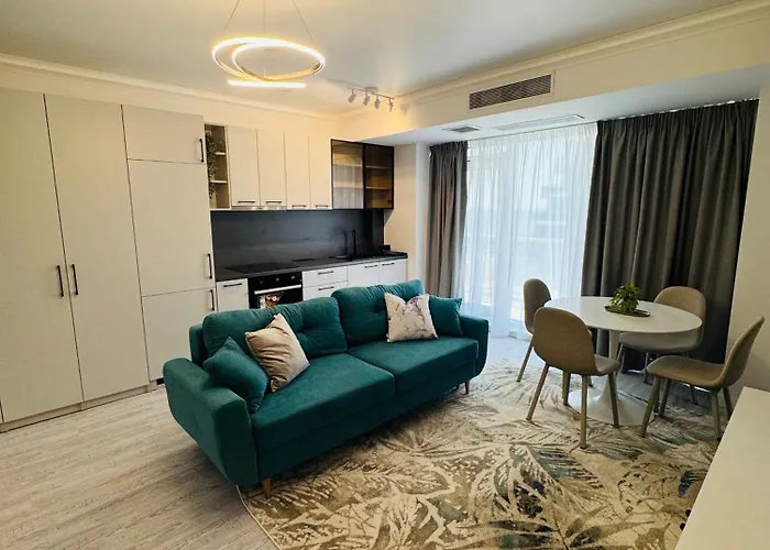 White Titanic -luxury Turism Aparthotel 3*