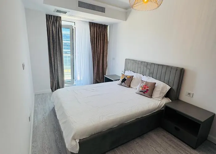 White Titanic -luxury Turism Aparthotel 3*