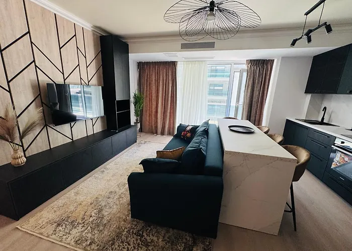 White Titanic -luxury Turism Navodari