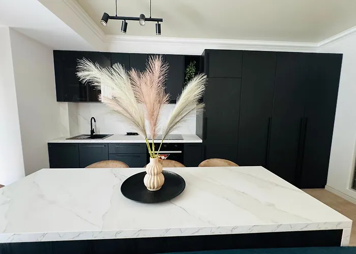 White Titanic -luxury Turism Aparthotel 3*